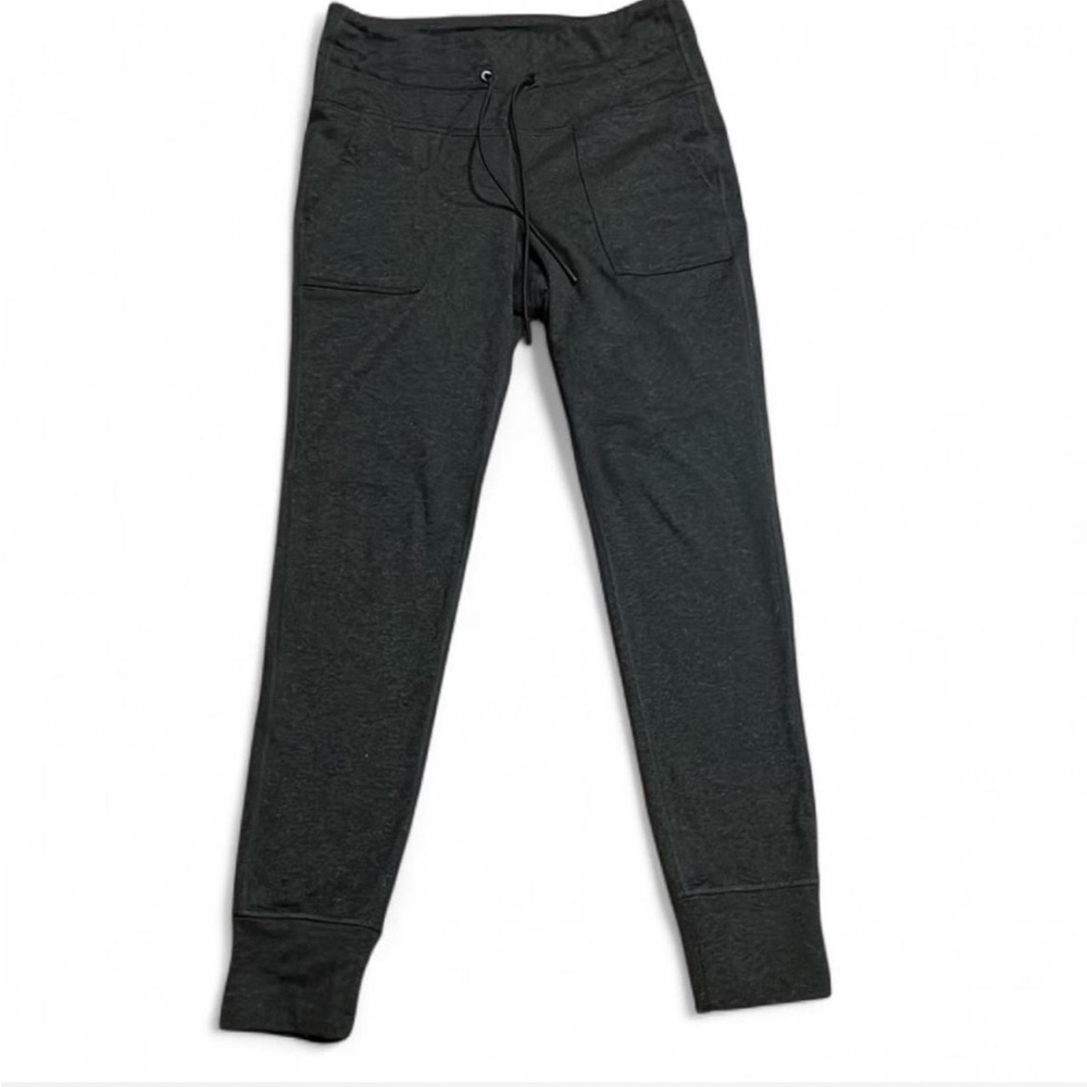 Womenβs Medium Old Navy Active High Rise Legging, gray